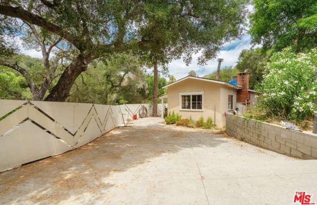 360 N Topanga Canyon Blvd Gallery 3