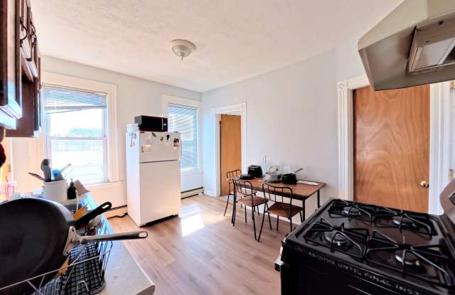 306 Prospect Street - 3 photos photos