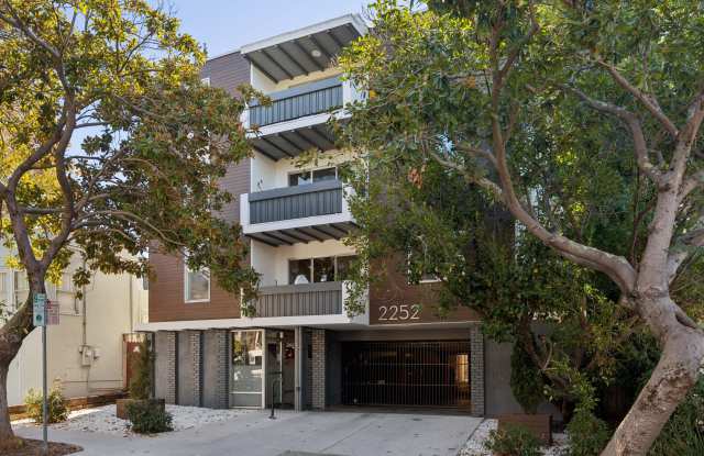 2252 Parker Street photos photos