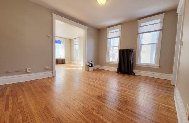 Large 2 Bedroom Side by Side Duplex photos photos