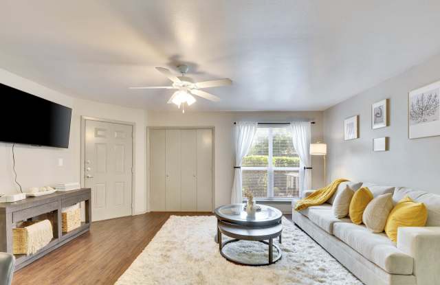 Forest Park Apartment Homes Gallery 2
