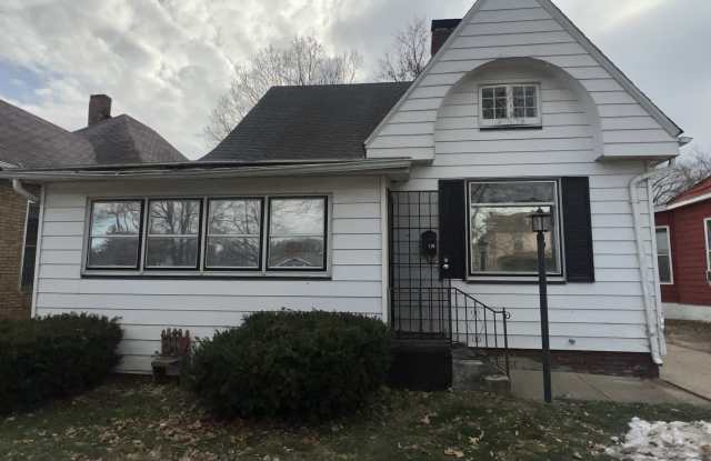 1013 West Decatur Street - 1013 West Decatur Street, Decatur, IL 62522