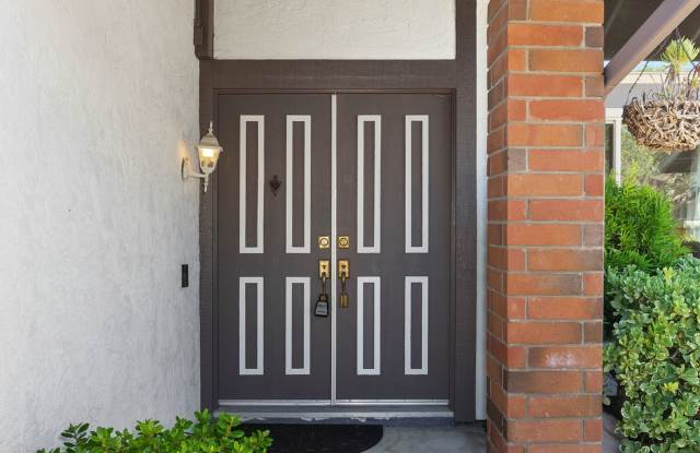 Spacious Home w/ Loft in Village Park! Gallery 3