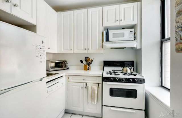 238 E 88TH ST. Gallery 2