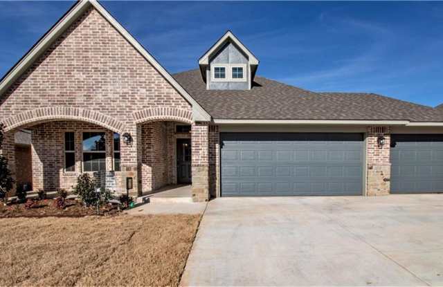 Edmond's Finest: Stylish 3-Bed, 2-Bath Retreat with Modern Amenities and Upscale Living! photos photos