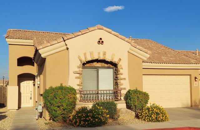BEAUTIFUL 3BED 2BATH HOME LOCATED NEAR BASELINE/SIGNAL BUTTE photos photos