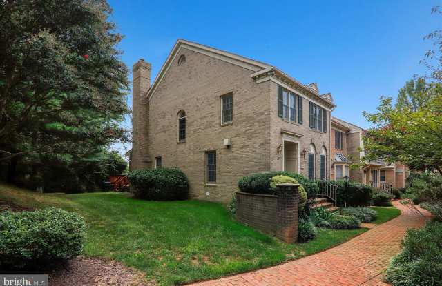 10927 BREWER HOUSE - 10927 Brewer House Road, North Bethesda, MD 20852