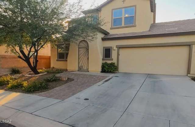 8431 N Douglas Fir Drive Gallery 2