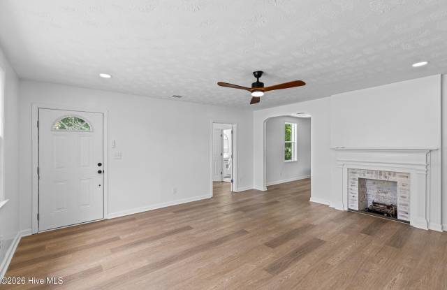 2020 Kennedy Drive Gallery 4