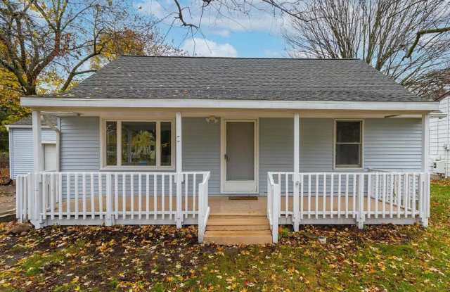 Secluded & Charming 3BR/1BA in Lansing — Section 8 Approved photos photos Secluded & Charming 3BR/1BA in Lansing — Section 8 Approved photos photos