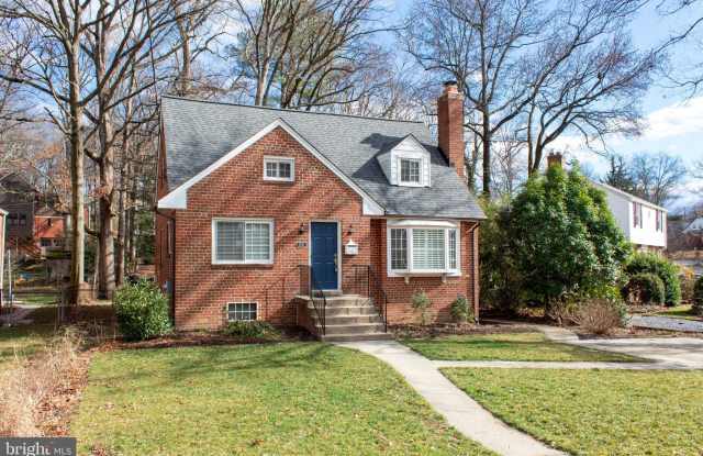2703 VALLEY WAY Gallery 2