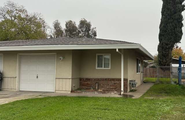 NICE DUPLEX IN ELVERTA!! - 7643 Milldale Circle, Elverta, CA 95626