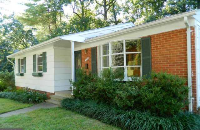 213 ROSS DRIVE SW - 213 Ross Drive Southwest, Vienna, VA 22180