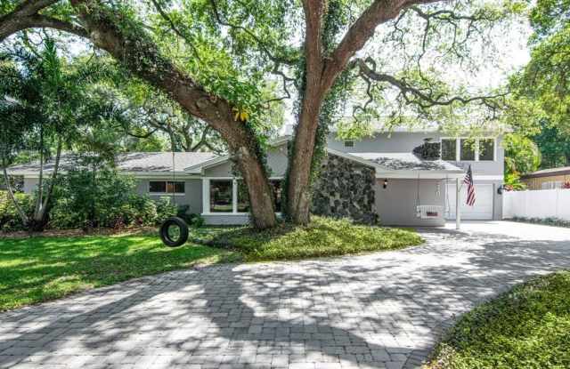 210 S CLARK AVENUE - 210 South Clark Avenue, Tampa, FL 33609