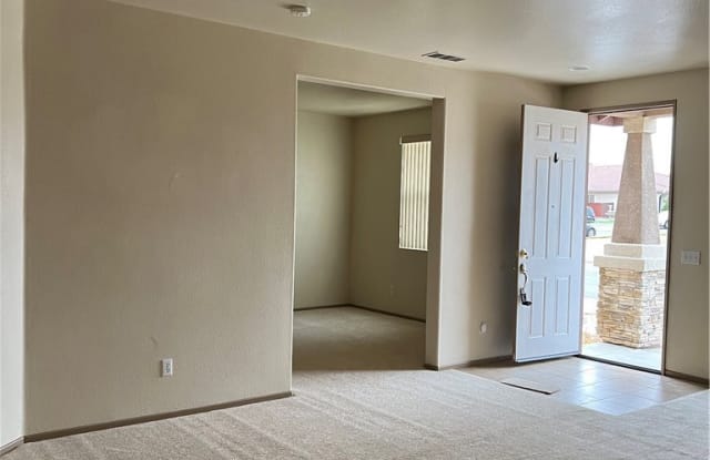 8699 San Jacinto Avenue - 8699 San Jacinto Avenue, Hesperia, CA 92344
