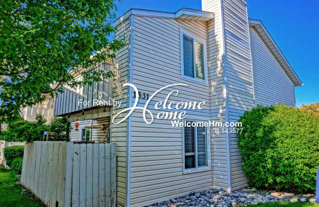 Convenient  Cozy Ground Level Condo Near Everything! photos photos