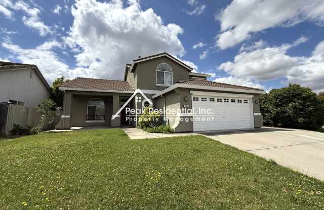 Spacious 4bd/3ba Roseville Home With 2 Car Garage! photos photos