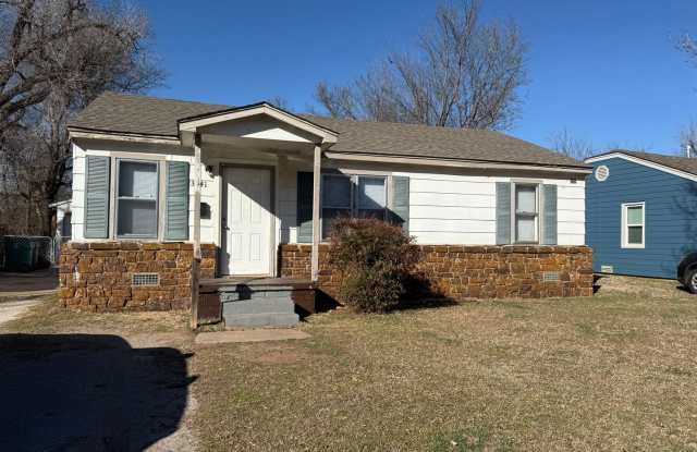 3 bed 1 bath 2 car, indoor laundry and new flooring in South Okc! - 3241 Southwest 48th Street, Oklahoma City, OK 73119