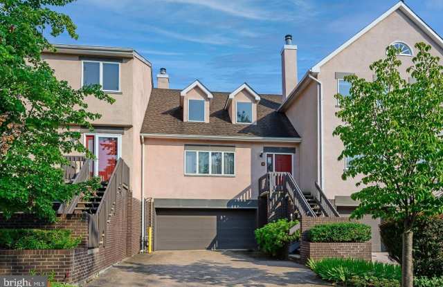 18 HANOVER COURT - 18 Hanover Court, Mercer County, NJ 08540