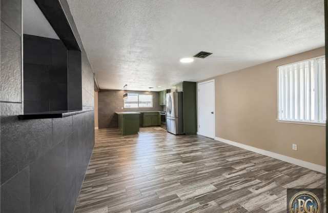 3824 Golf Lane Gallery 4