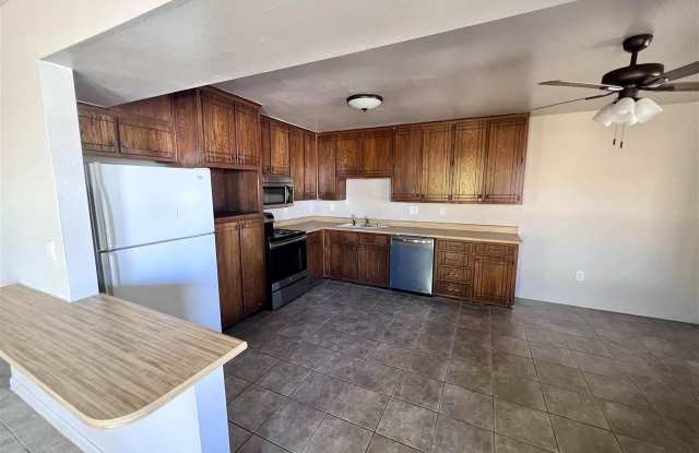101 W 27 PL Gallery 3