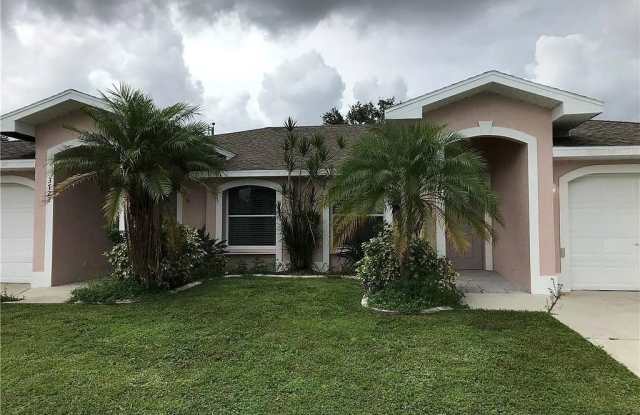 3725 SE 9 Place photos photos