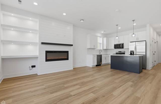 4841 S Prairie Avenue Gallery 3