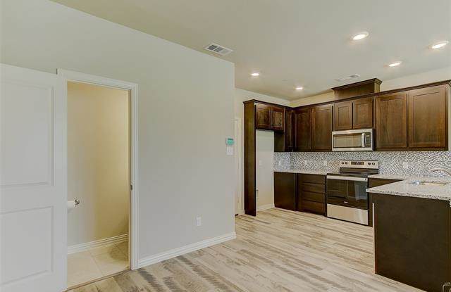 3233 Solana Circle Gallery 2