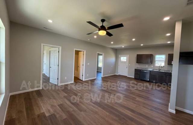 199 W. Oaklawn St. Gallery 2