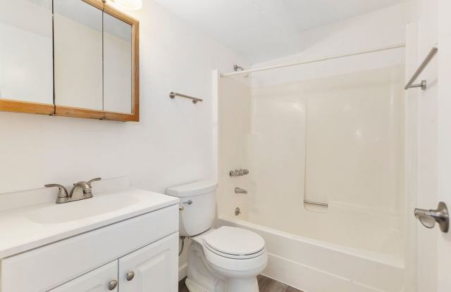 Willowbrook Apartments Gallery 1