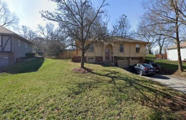 7413 Loma Vista Drive - 7413 Loma Vista Drive, Kansas City, MO 64138