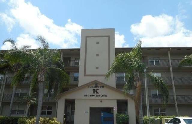 550 SW 138th Avenue unit: 408K photos photos