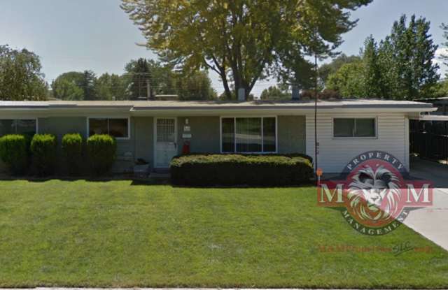 Great 3 Bd 1.5 Bath Home. One Level Living - 335 West La Salle Drive, Murray, UT 84123