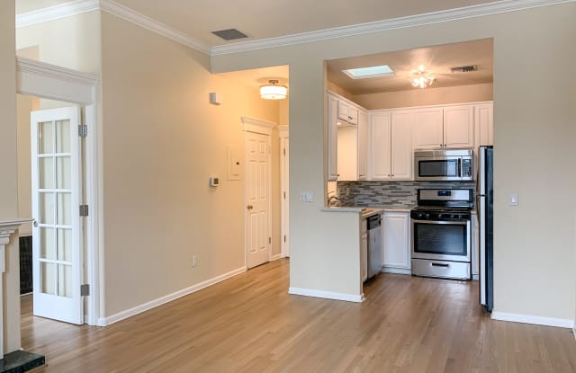 135 W Main St - 135 West Main Street, Los Gatos, CA 95030