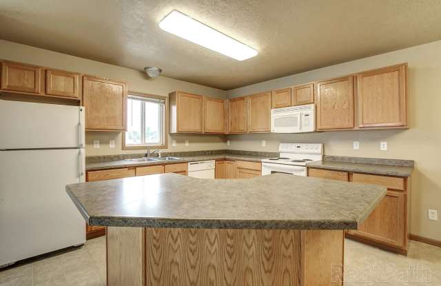 Hawk Pointe Apartments Gallery 3