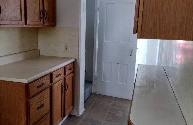 249 1/2 St Petersboro St photos photos