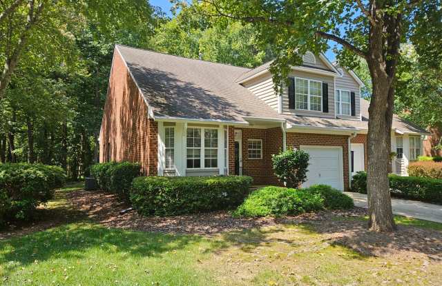 Fantastic 3br 2.5ba End Unit Townhome in North Raleigh! 1 Car Garage! Available Now! photos photos