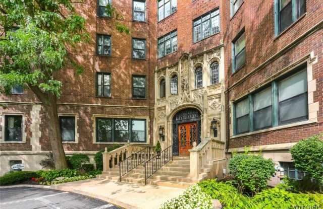 800 West Ferry Street photos photos