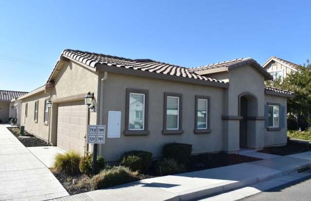 701 Betten Street - 701 Betten Street, Los Banos, CA 93635