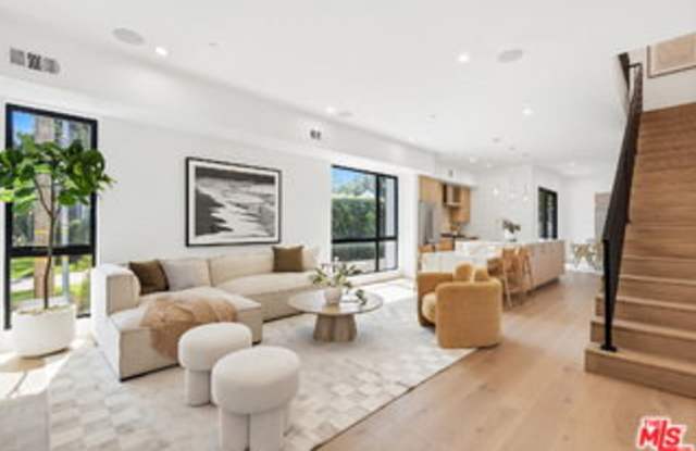 4095 Sawtelle Boulevard Gallery 4