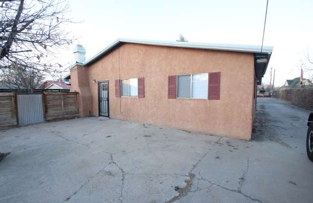 1414 Griego Rd NW photos photos