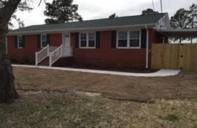 460 Sand Ridge Road - 460 Sand Ridge Road, Onslow County, NC 28539
