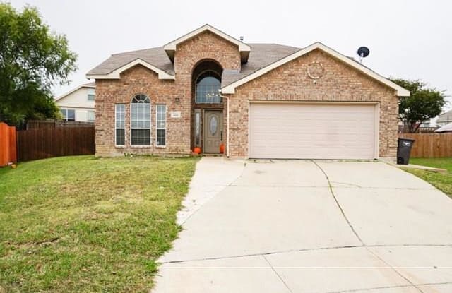 400 Westmere Court - 400 Westmere Court, Fort Worth, TX 76108