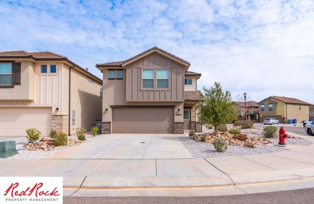 Adorable Stand Alone 4 Bedroom Corner Unit with Fully Fenced Backyard. Small Dogs Welcome. photos photos