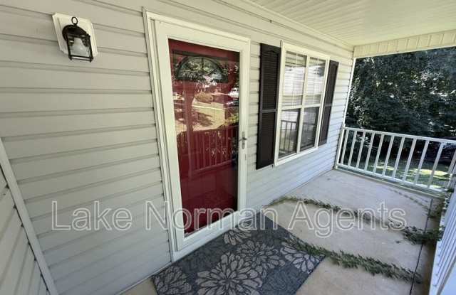 8006 Maxwelton Dr Gallery 3