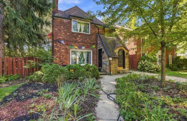 2719 Woodstock Drive Gallery 1