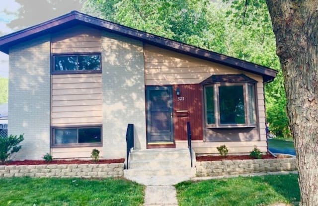 323 Mission Avenue - 323 Mission Avenue, Villa Park, IL 60181