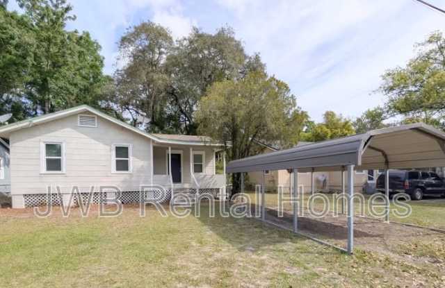 217 48th St E photos photos 217 48th St E photos photos