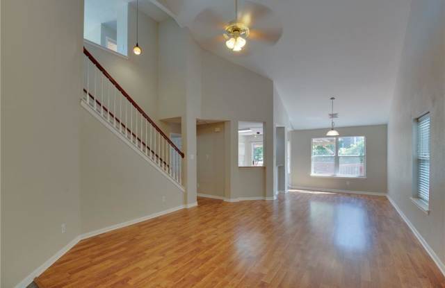14513 Regents Walk Gallery 3