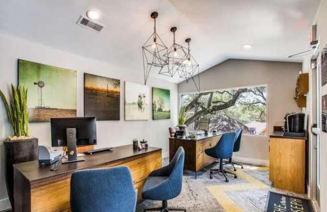 11692 Huebner Rd Gallery 2